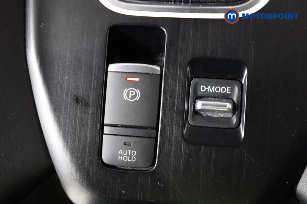 Nissan Qashqai N-Connecta Manual Petrol SUV - Stock Number (1481408) - 20th supplementary image