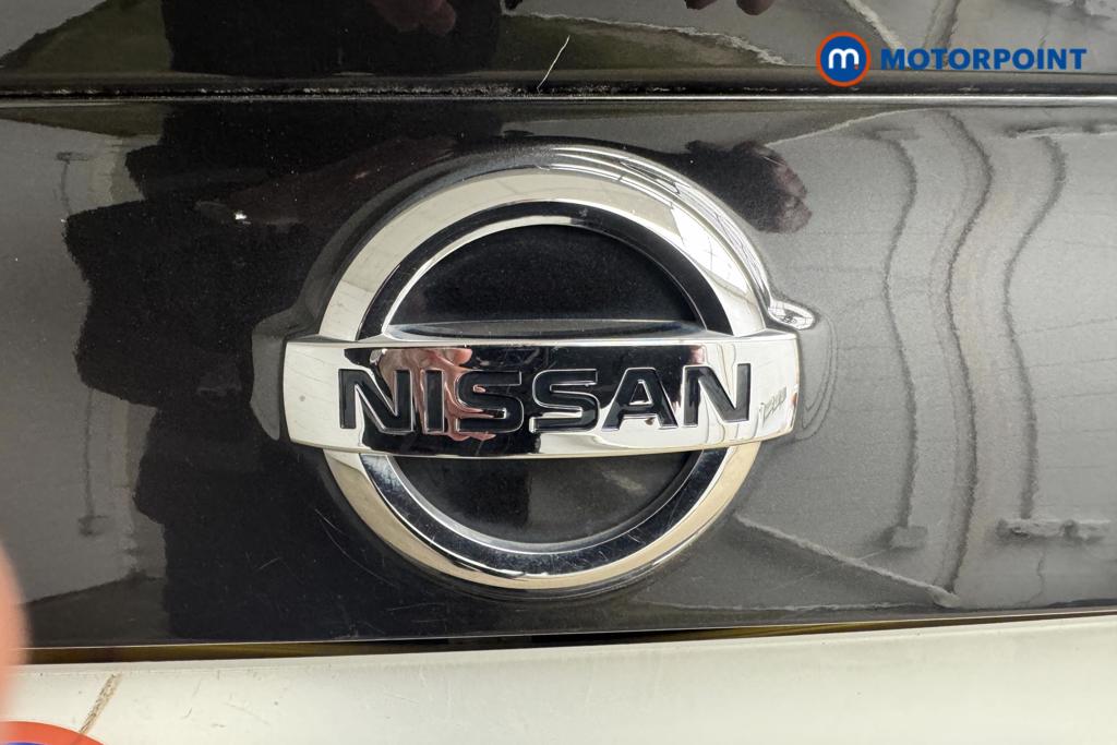 Nissan Qashqai N-Connecta Manual Diesel SUV - Stock Number (1487096) - 20th supplementary image