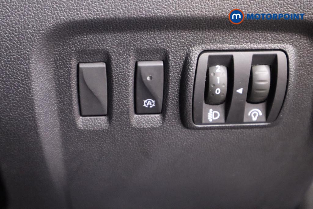 Renault Captur Iconic Manual Diesel SUV - Stock Number (1487210) - 14th supplementary image