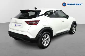 Nissan Juke N-Connecta Automatic Petrol SUV - Stock Number (1483053) - Drivers side rear corner