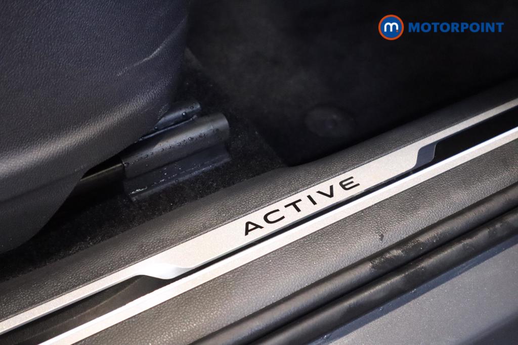 Volkswagen Tiguan Active Manual Petrol SUV - Stock Number (1488921) - 16th supplementary image