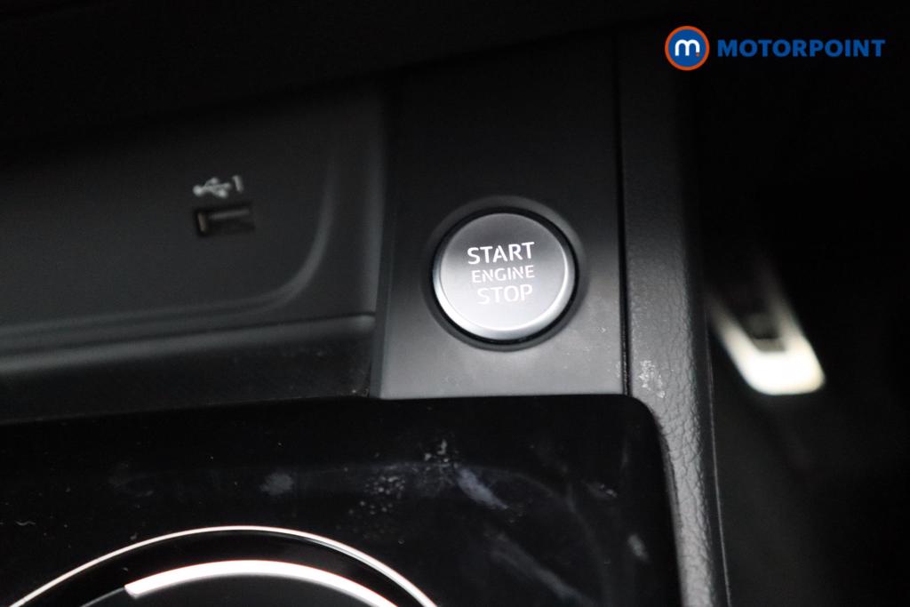 Audi A4 Black Edition Manual Petrol Estate - Stock Number (1486055) - 14th supplementary image