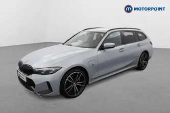 BMW 3 Series M Sport Automatic Petrol Plug-In Hybrid Estate - Stock Number (1487904) - Passenger side front corner