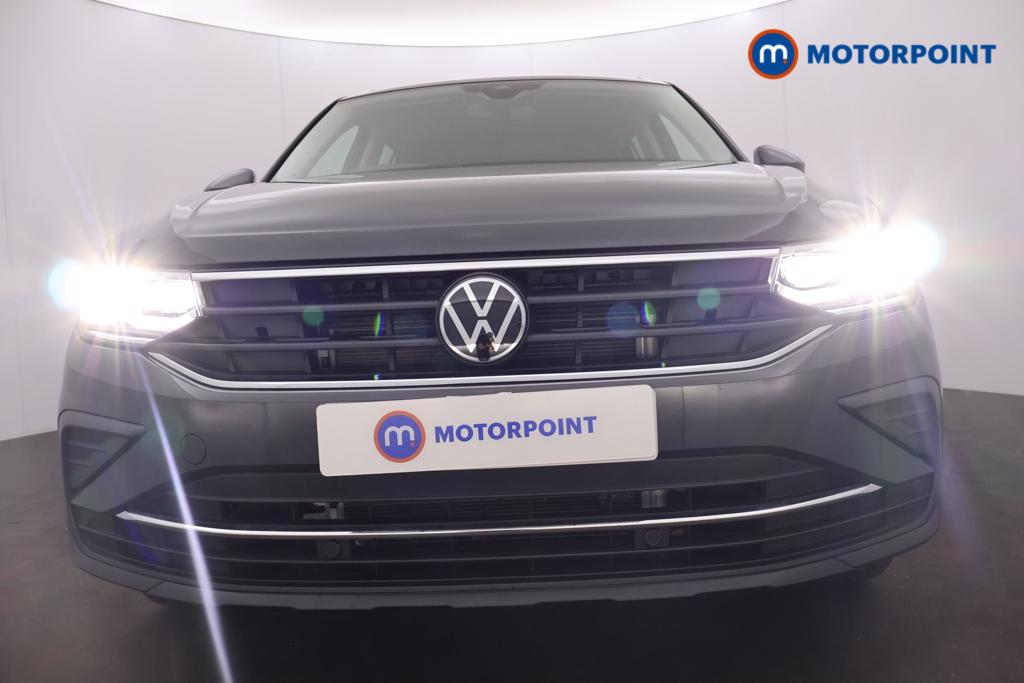 Volkswagen Tiguan Life Automatic Petrol Plug-In Hybrid SUV - Stock Number (1492128) - 22nd supplementary image