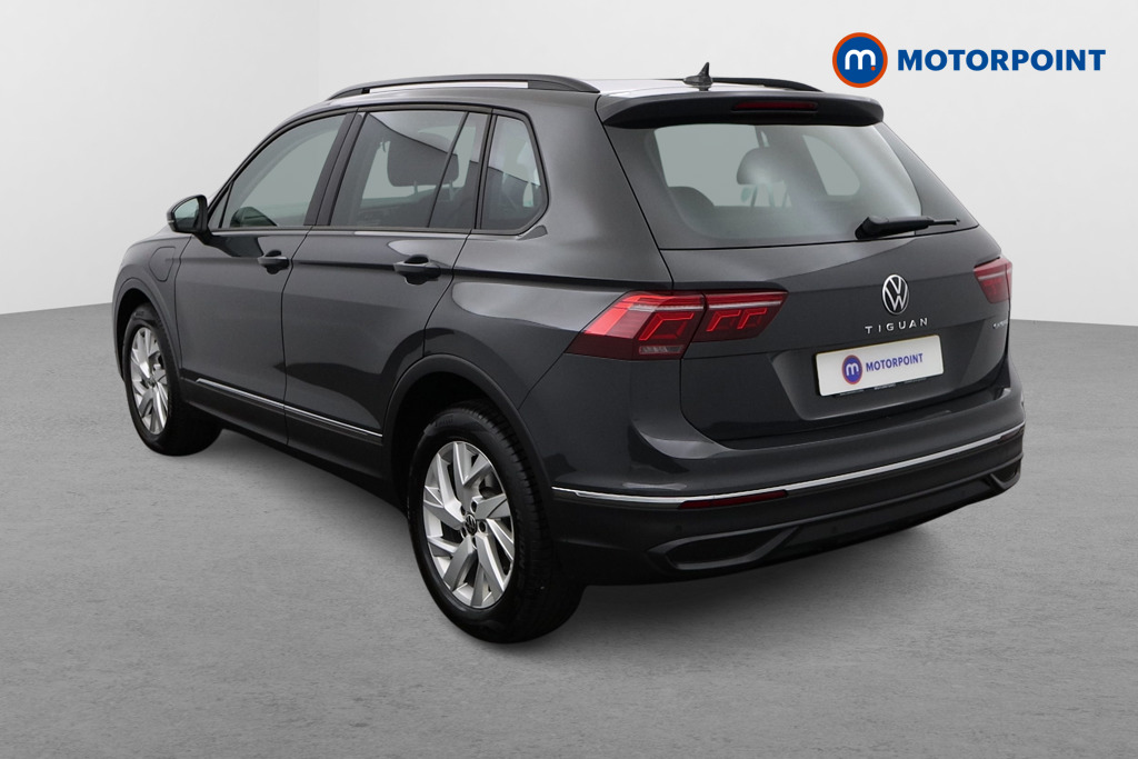 Volkswagen Tiguan Life Automatic Petrol Plug-In Hybrid SUV - Stock Number (1492128) - Passenger side rear corner