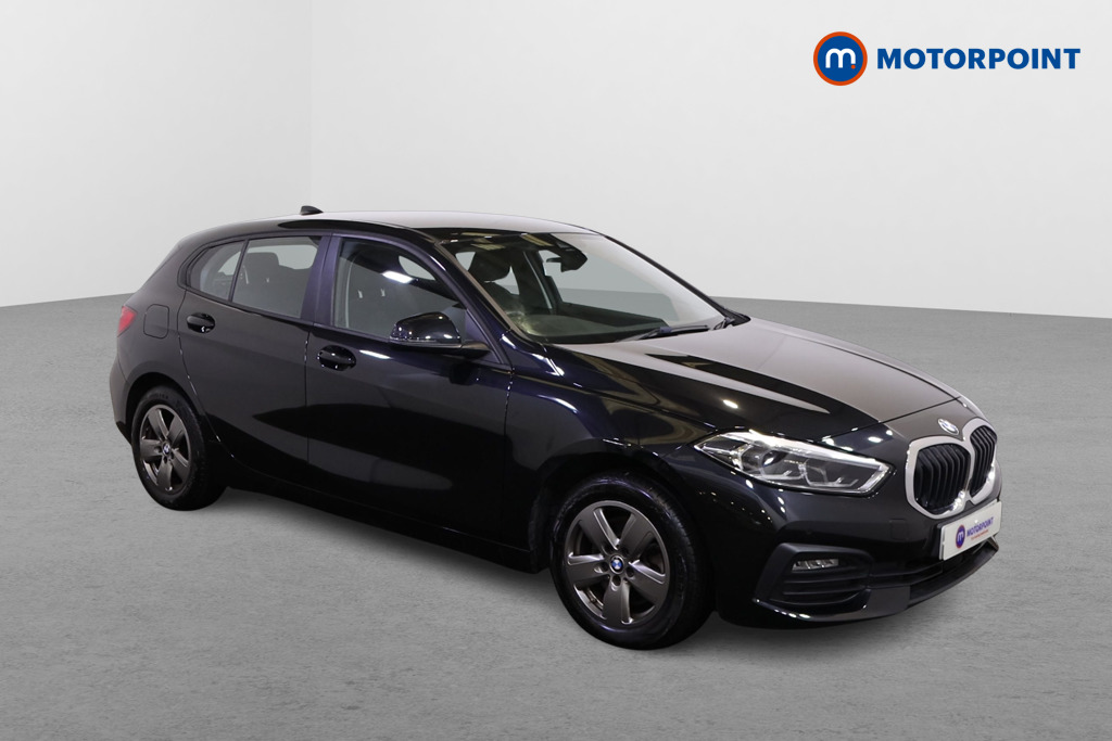 BMW 1 Series SE Manual Petrol Hatchback - Stock Number (1489132) - Drivers side front corner