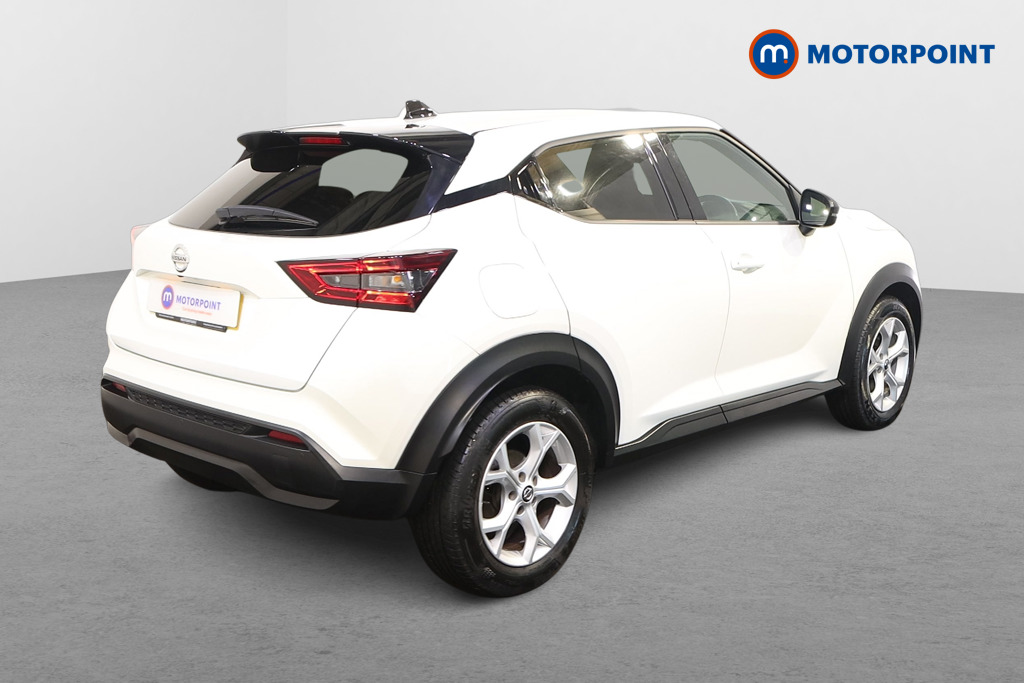 Nissan Juke N-Connecta Manual Petrol SUV - Stock Number (1485921) - Drivers side rear corner