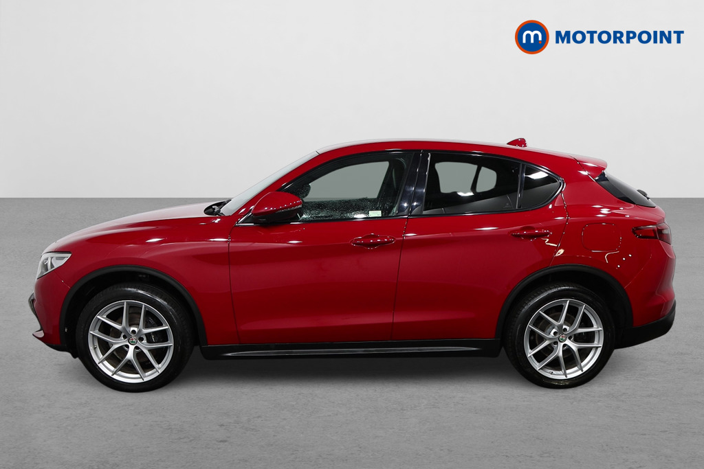 Alfa Romeo Stelvio Milano Automatic Petrol SUV - Stock Number (1486386) - Passenger side