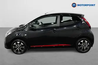 Toyota Aygo X-Trend Manual Petrol Hatchback - Stock Number (1486567) - Passenger side