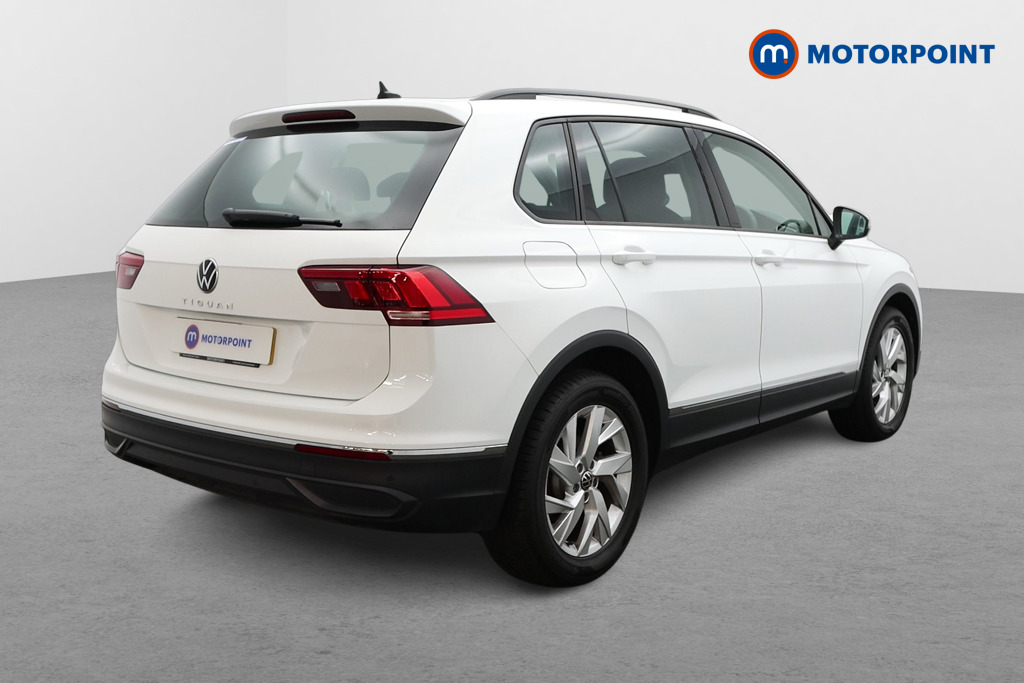 Volkswagen Tiguan Life Manual Petrol SUV - Stock Number (1466833) - Drivers side rear corner