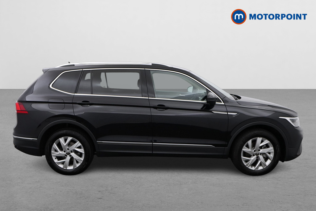 Volkswagen Tiguan Allspace Life Automatic Petrol SUV - Stock Number (1492127) - Drivers side