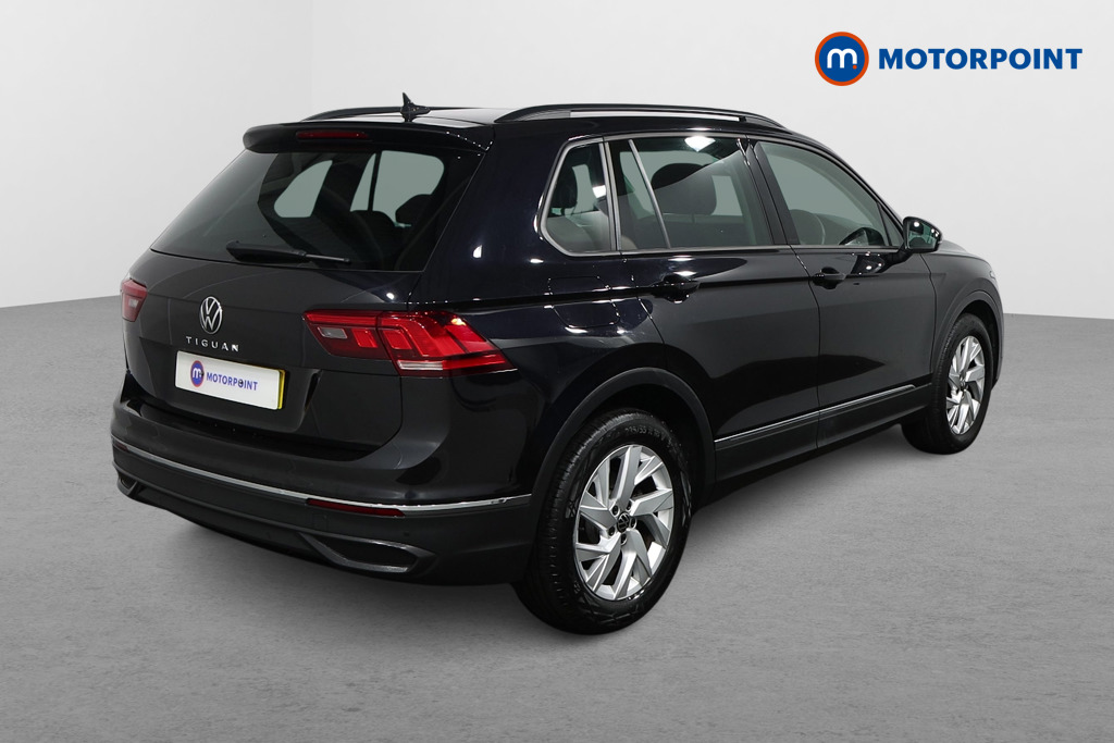 Volkswagen Tiguan Life Manual Petrol SUV - Stock Number (1489523) - Drivers side rear corner