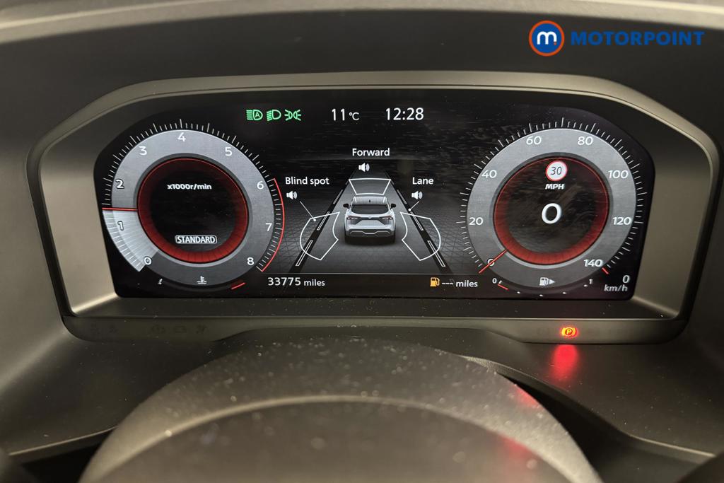 Nissan Qashqai N-Connecta Manual Petrol SUV - Stock Number (1491721) - 9th supplementary image