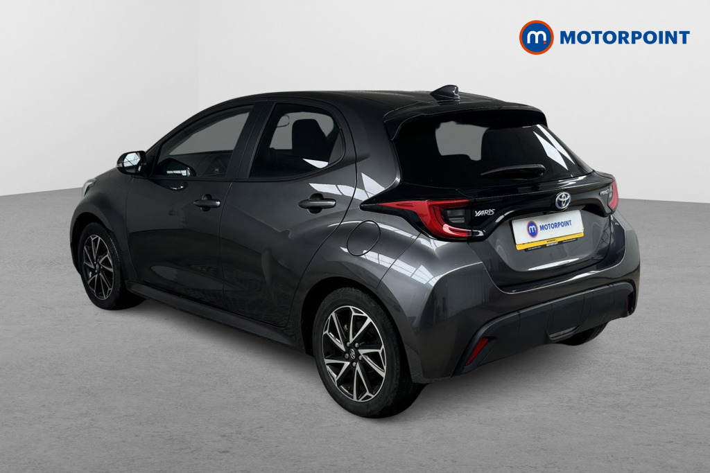 Toyota Yaris Design Automatic Petrol-Electric Hybrid Hatchback - Stock Number (1490024) - Passenger side rear corner