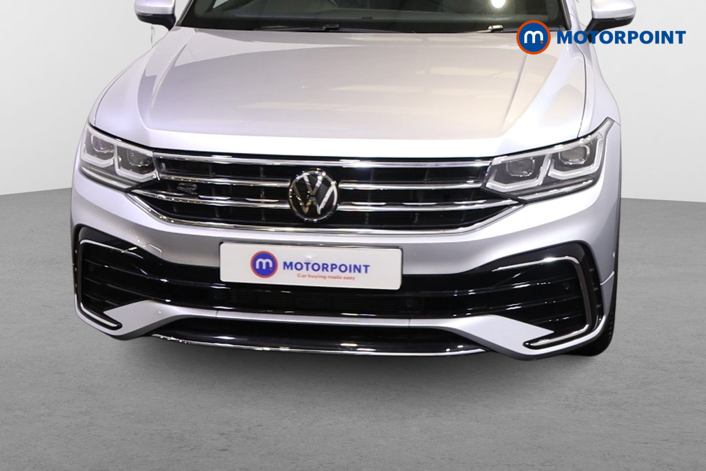 Volkswagen Tiguan R-Line Edition Automatic Petrol SUV - Stock Number (1495031) - Drivers side rear corner