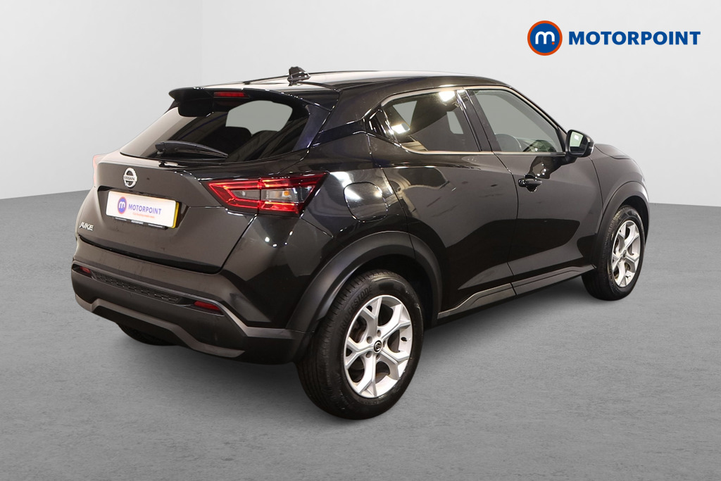 Nissan Juke N-Connecta Manual Petrol SUV - Stock Number (1486631) - Drivers side rear corner