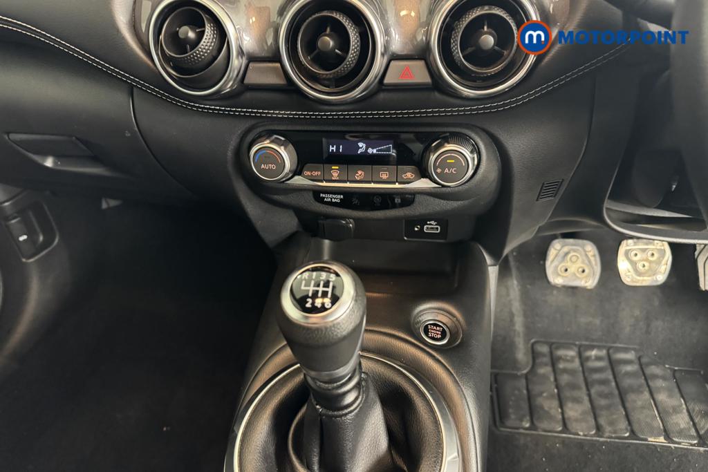 Nissan Juke N-Connecta Manual Petrol SUV - Stock Number (1492500) - 11th supplementary image