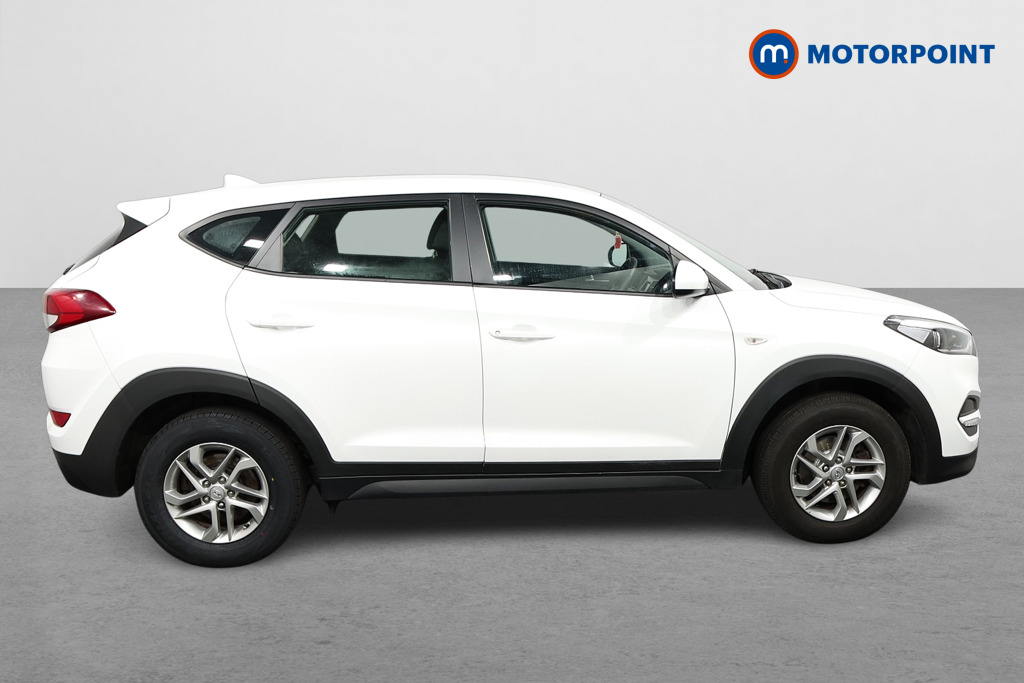 Hyundai Tucson S Manual Petrol SUV - Stock Number (1482813) - Drivers side