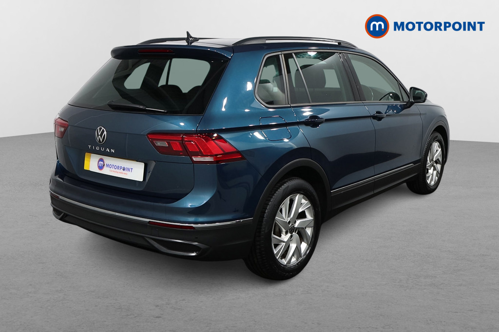 Volkswagen Tiguan Life Manual Petrol SUV - Stock Number (1488654) - Drivers side rear corner