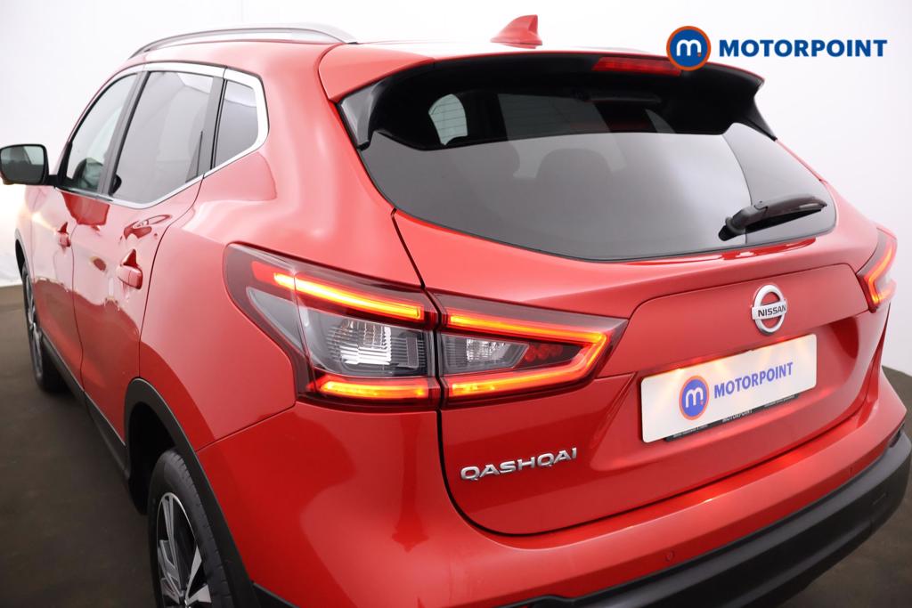 Nissan Qashqai N-Connecta Manual Diesel SUV - Stock Number (1489154) - 16th supplementary image