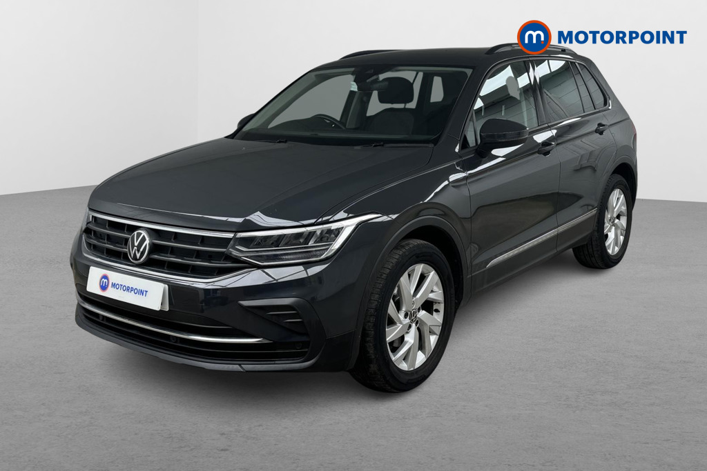 Volkswagen Tiguan Life Manual Petrol SUV - Stock Number (1492049) - Passenger side front corner