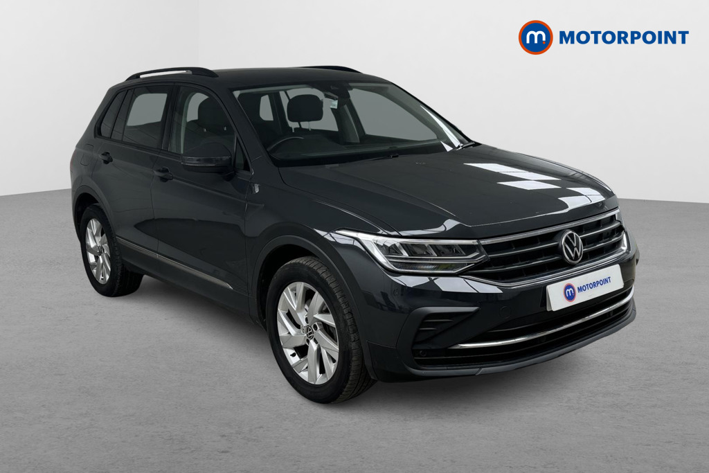 Volkswagen Tiguan Life Manual Petrol SUV - Stock Number (1492049) - Drivers side front corner