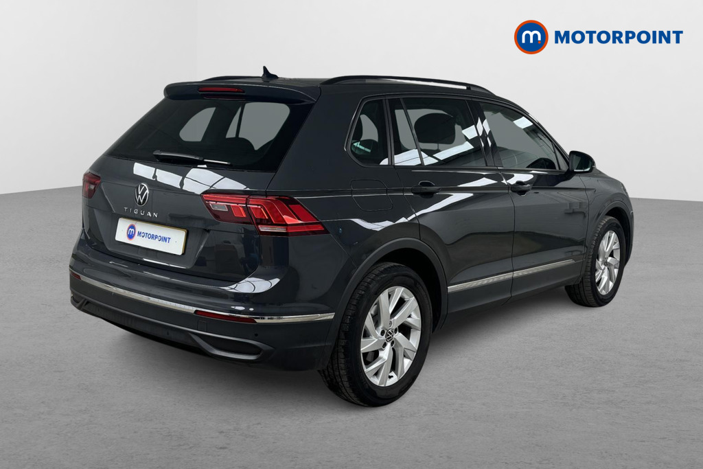 Volkswagen Tiguan Life Manual Petrol SUV - Stock Number (1492049) - Drivers side rear corner