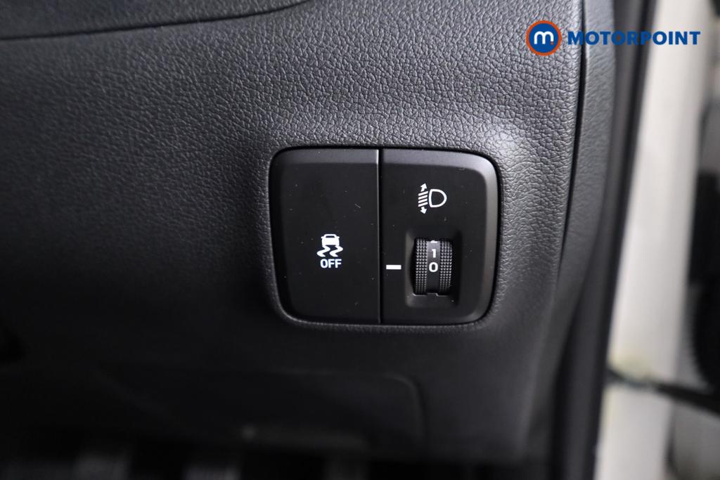 Hyundai I10 Advance Manual Petrol Hatchback - Stock Number (1497340) - 9th supplementary image