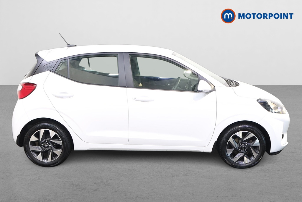 Hyundai I10 Advance Manual Petrol Hatchback - Stock Number (1497340) - Drivers side