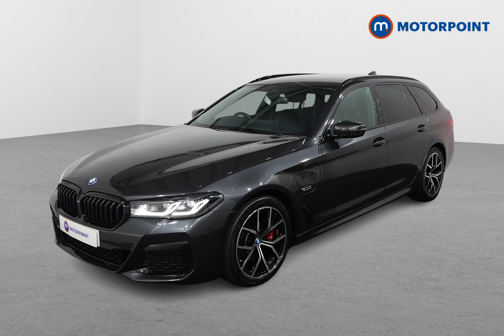 BMW 5 Series M Sport Automatic Petrol Plug-In Hybrid Estate - Stock Number (1497967) - Passenger side front corner