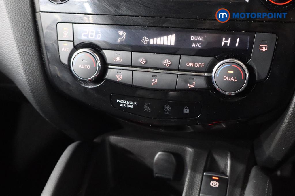 Nissan Qashqai N-Connecta Manual Diesel SUV - Stock Number (1487055) - 4th supplementary image