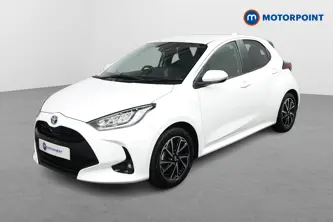 Toyota Yaris Design Automatic Petrol-Electric Hybrid Hatchback - Stock Number (1492870) - Passenger side front corner