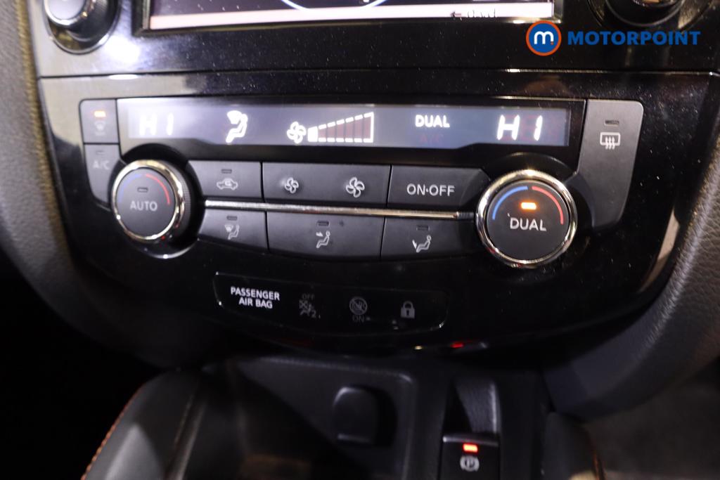 Nissan Qashqai N-Motion Manual Diesel SUV - Stock Number (1495196) - 5th supplementary image