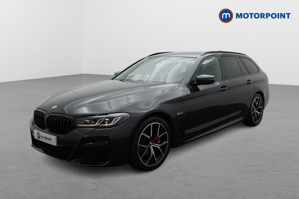 BMW 5 Series M Sport Automatic Petrol Plug-In Hybrid Estate - Stock Number (1497516) - Passenger side front corner