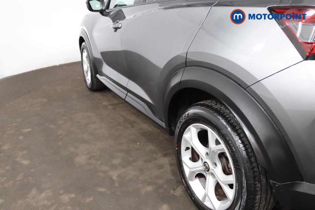 Nissan Juke N-Connecta Manual Petrol SUV - Stock Number (1496725) - 21st supplementary image