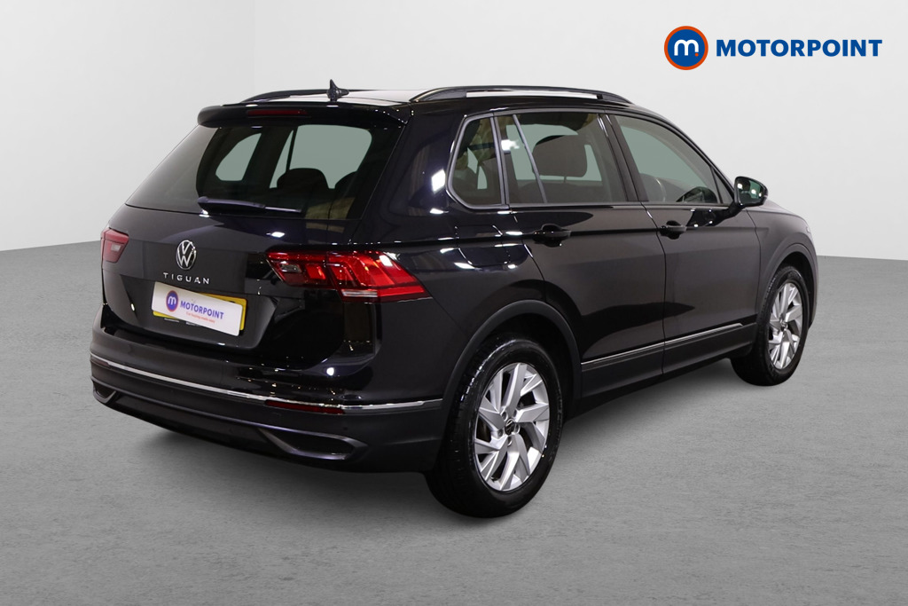 Volkswagen Tiguan Life Manual Petrol SUV - Stock Number (1487943) - Drivers side rear corner