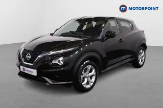 Nissan Juke N-Connecta Manual Petrol SUV - Stock Number (1492162) - Passenger side front corner