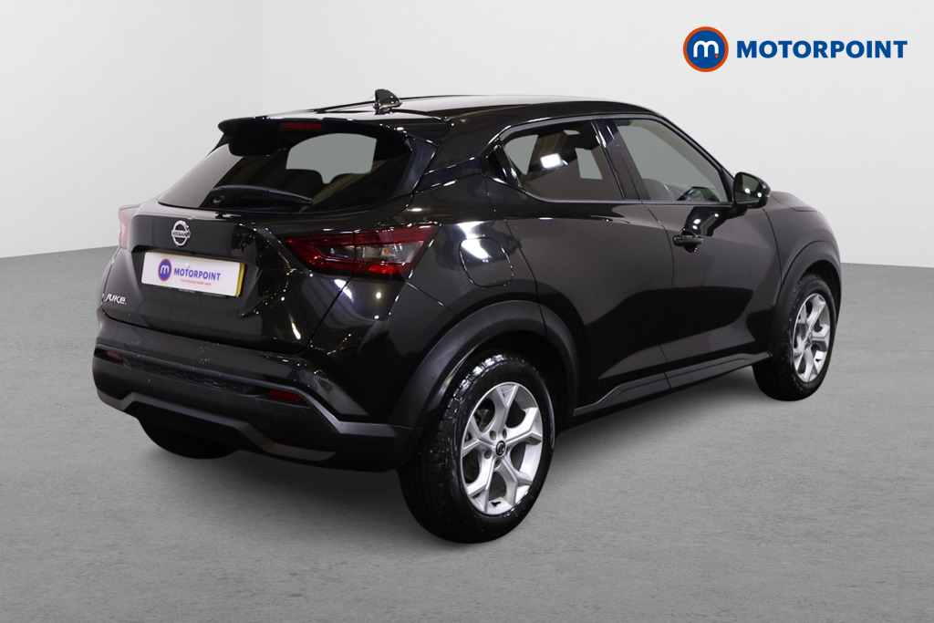 Nissan Juke N-Connecta Manual Petrol SUV - Stock Number (1492162) - Drivers side rear corner