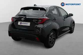 Toyota Yaris Design Automatic Petrol-Electric Hybrid Hatchback - Stock Number (1487430) - Drivers side rear corner