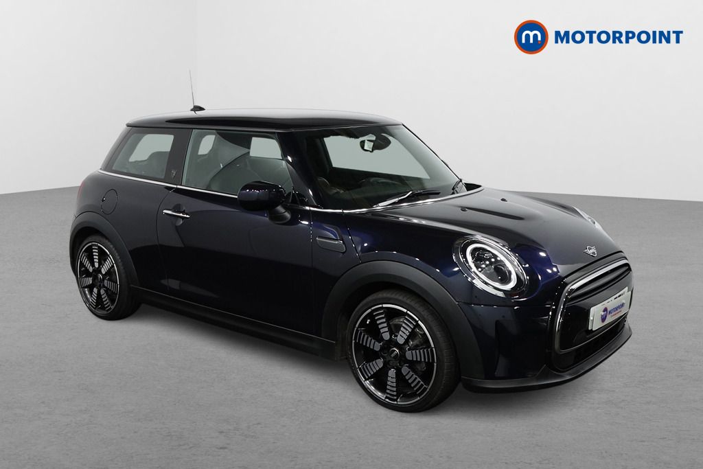 Mini Hatchback Cooper Exclusive Manual Petrol Hatchback - Stock Number (1491310) - Drivers side front corner