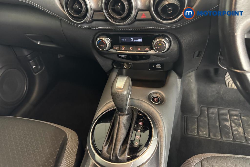 Nissan Juke N-Connecta Automatic Petrol SUV - Stock Number (1493029) - 11th supplementary image