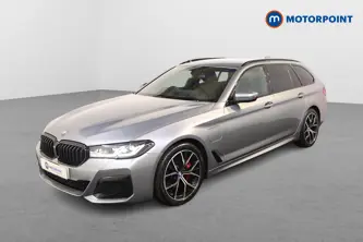 BMW 5 Series M Sport Automatic Petrol Plug-In Hybrid Estate - Stock Number (1497968) - Passenger side front corner