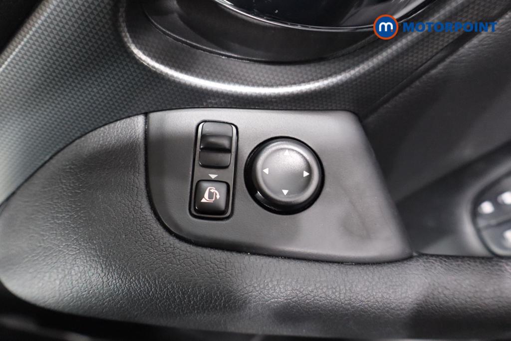 Nissan Qashqai N-Motion Manual Petrol SUV - Stock Number (1498011) - 14th supplementary image