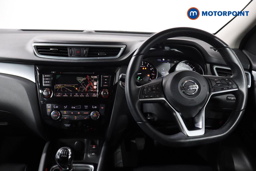 Nissan Qashqai N-Motion Manual Petrol SUV - Stock Number (1498011) - 1st supplementary image