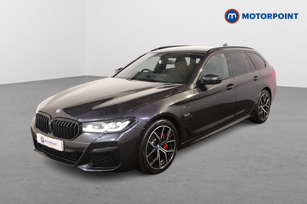 BMW 5 Series M Sport Automatic Petrol Plug-In Hybrid Estate - Stock Number (1498878) - Passenger side front corner