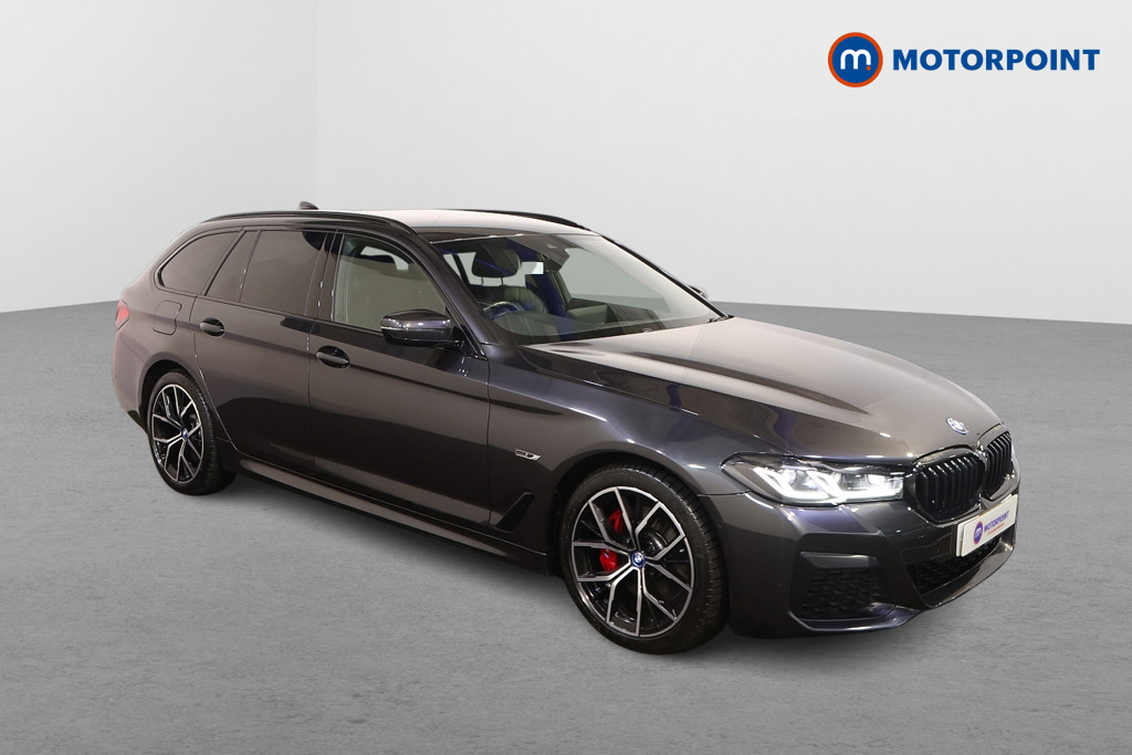 BMW 5 Series M Sport Automatic Petrol Plug-In Hybrid Estate - Stock Number (1498878) - Drivers side front corner