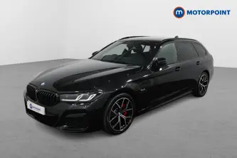 BMW 5 Series M Sport Automatic Petrol Plug-In Hybrid Estate - Stock Number (1498885) - Passenger side front corner