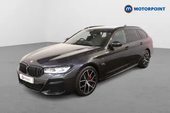 BMW 5 Series M Sport Automatic Petrol Plug-In Hybrid Estate - Stock Number (1498888) - Passenger side front corner