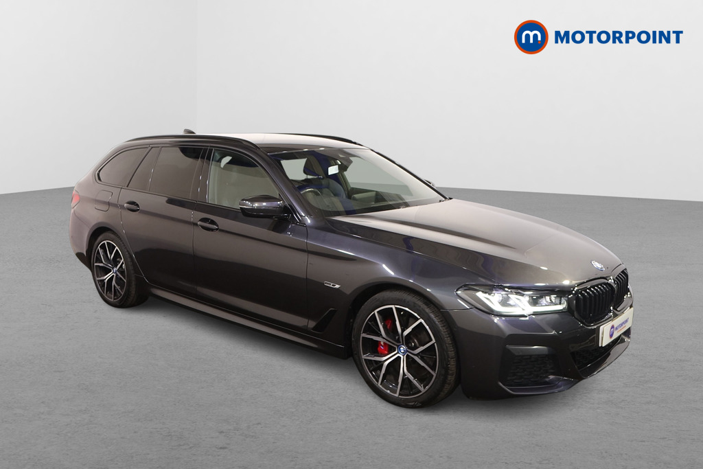 BMW 5 Series M Sport Automatic Petrol Plug-In Hybrid Estate - Stock Number (1498888) - Drivers side front corner