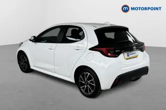 Toyota Yaris Design Automatic Petrol-Electric Hybrid Hatchback - Stock Number (1491839) - Passenger side rear corner